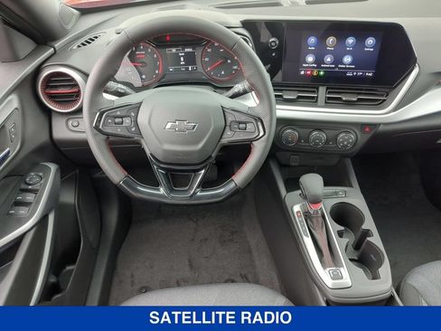 New 2026 Chevrolet Trax RS w/ Sunroof Package FWD image 18