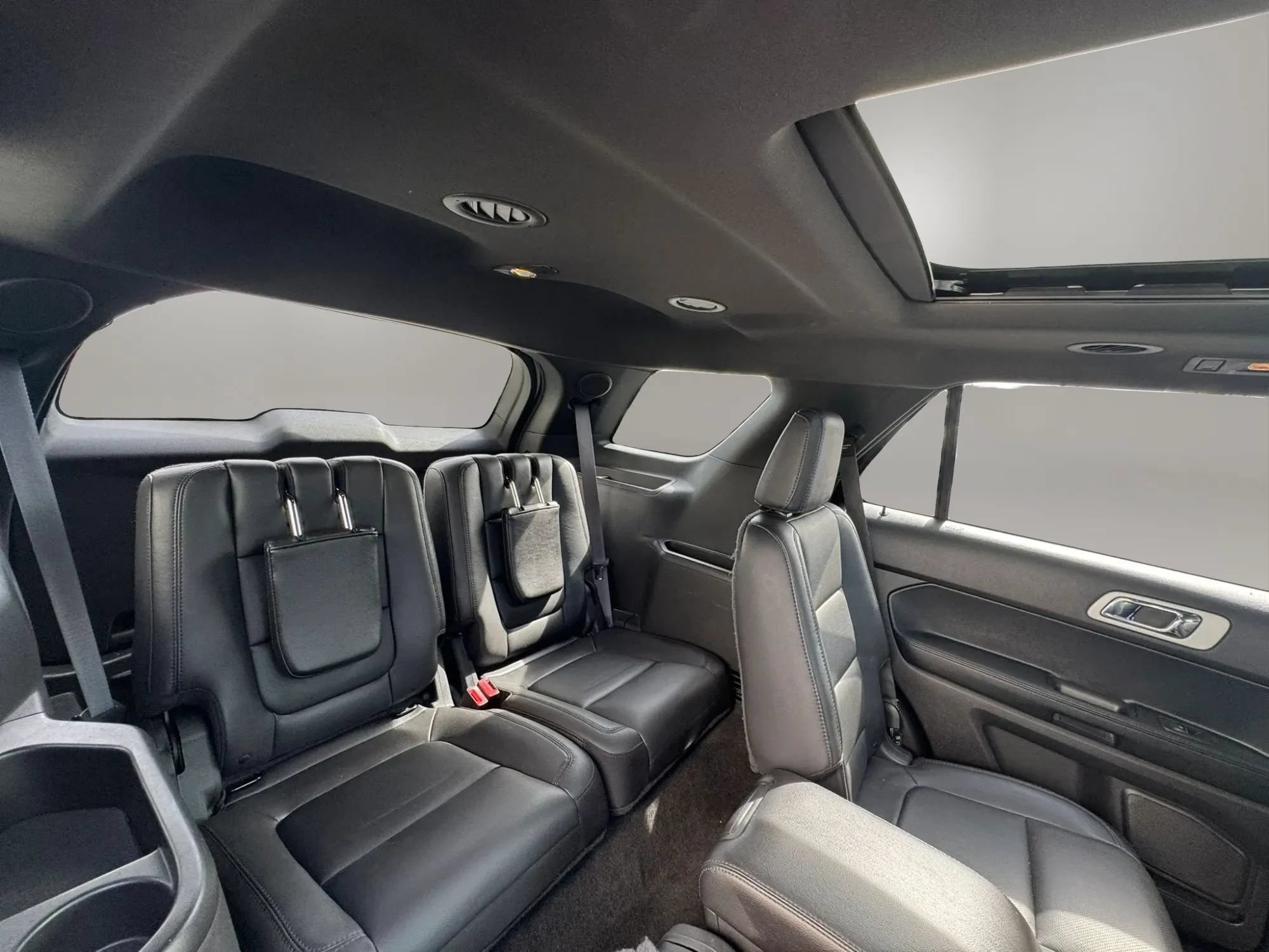 Used 2015 Ford Explorer Limited w/ Equipment Group 303A FWD image 16