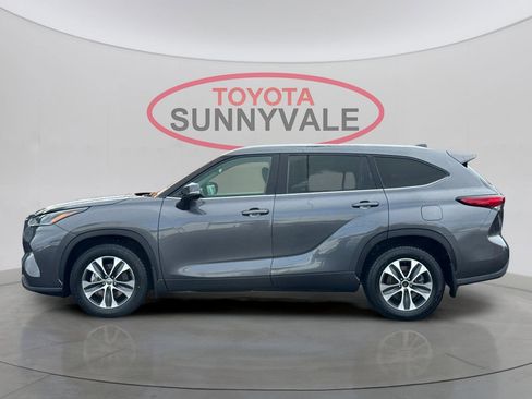 Used 2021 Toyota Highlander XLE image 6