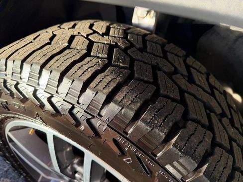 Used 2019 Jeep Grand Cherokee Limited w/ Luxury Group II image 12