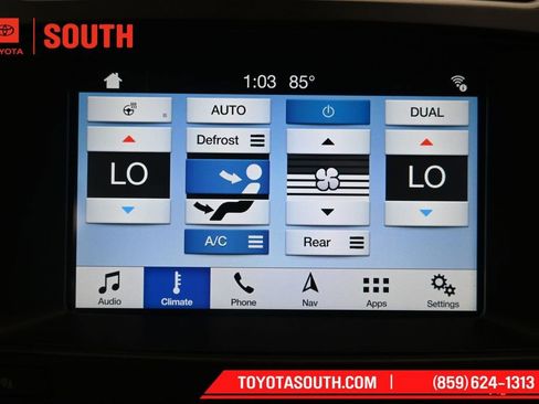 Used 2017 Ford Explorer XLT w/ Equipment Group 202A FWD image 15