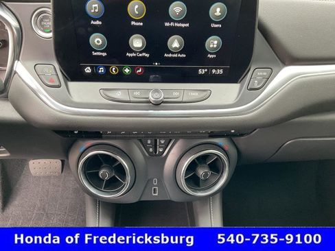 Used 2025 Chevrolet Blazer LT image 39
