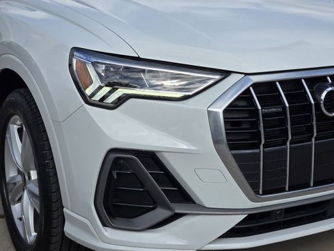 Certified 2023 Audi Q3 2.0T Premium w/ 19" Wheel Package image 9