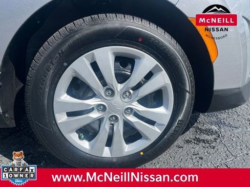 Used 2023 Kia Soul LX image 11