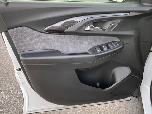 Used 2023 Chevrolet TrailBlazer LT w/ Convenience Package image 10