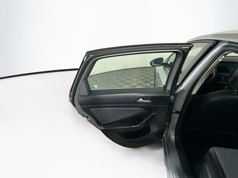 Used 2025 Volkswagen Jetta SE FWD image 27