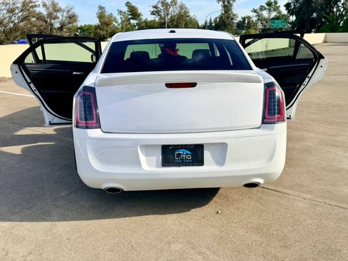 Used 2013 Chrysler 300 S RWD image 62