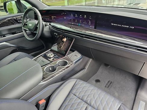 New 2026 Cadillac Escalade IQ Sport 1 AWD/4WD image 10