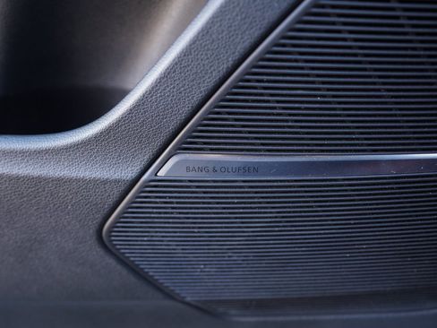 Used 2019 Audi Q8 Prestige w/ Adaptive Chassis Package image 36