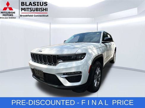 Used 2023 Jeep Grand Cherokee Limited w/ Trailer Tow Prep Group (B) AWD/4WD image 3