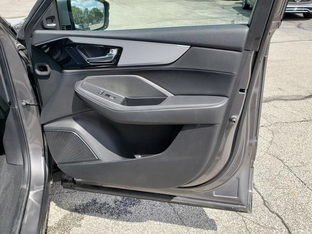 Used 2023 Acura MDX SH-AWD image 21