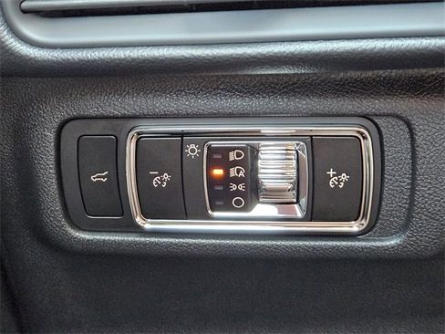 New 2026 Lincoln Corsair Premiere image 21