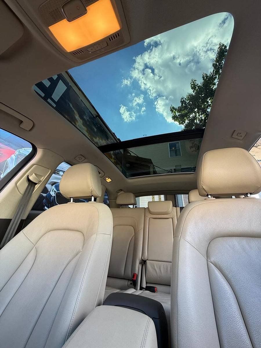Used 2015 Audi Q5 2.0T Premium Plus w/ Technology Package AWD/4WD image 7