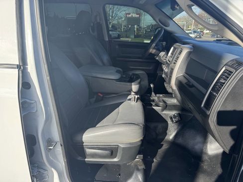 Used 2018 RAM 2500 Tradesman w/ Cold Weather Group image 12