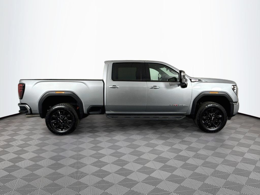 Used 2026 GMC Sierra 3500 AT4 AWD/4WD image 8