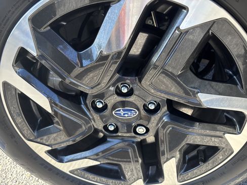 Used 2025 Subaru Forester Limited image 9