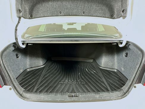 Used 2018 Honda Accord Sport image 27