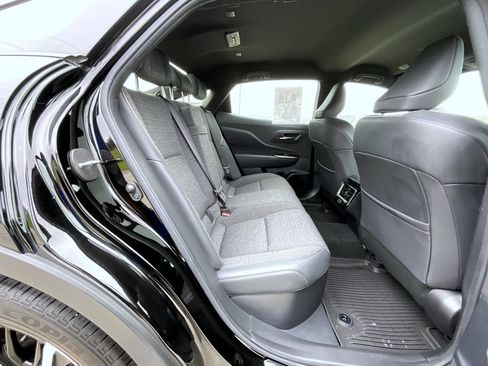 Used 2024 Toyota Crown AWD/4WD image 19