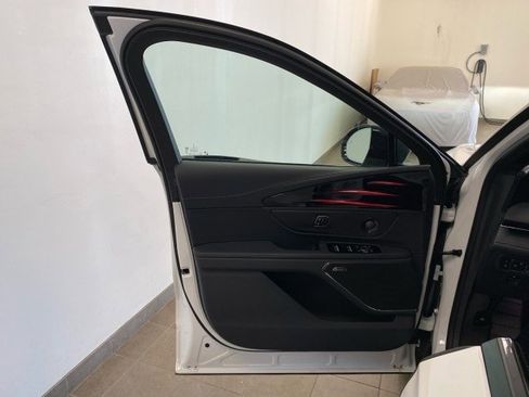 New 2025 Lincoln Nautilus Premier w/ Equipment Group 102A image 37