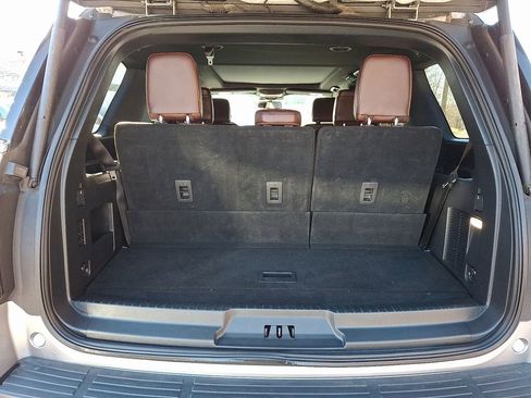 Used 2024 Ford Expedition Limited image 29