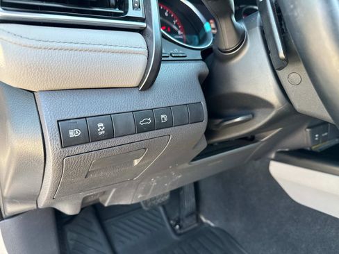 Used 2018 Toyota Camry XSE image 34