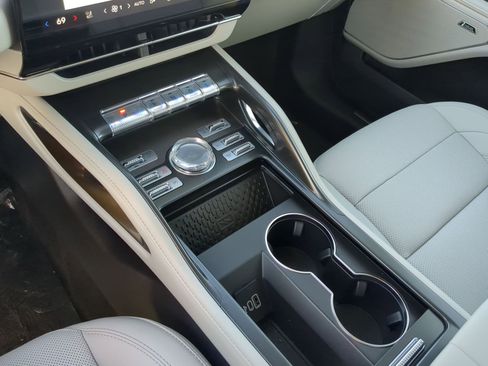 New 2026 Lincoln Nautilus Premier w/ Equipment Group 102A image 20