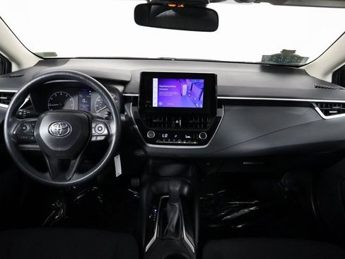 Used 2025 Toyota Corolla LE FWD image 8