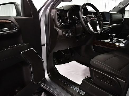 Used 2024 GMC Sierra 1500 Elevation AWD/4WD image 21