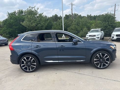 Used 2023 Volvo XC60 B5 Ultimate w/ Climate Package AWD/4WD image 4
