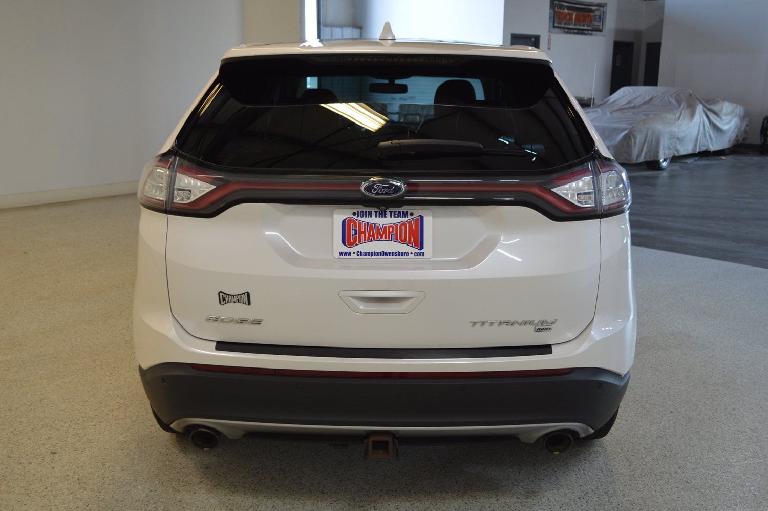 Used 2017 Ford Edge Titanium w/ Equipment Group 301A AWD/4WD image 4