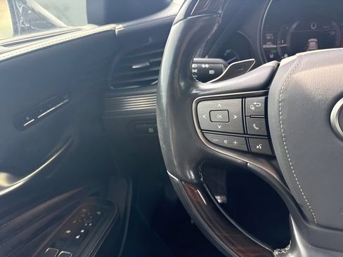 Used 2018 Lexus LS 500 w/ Interior Upgrade Package RWD image 17