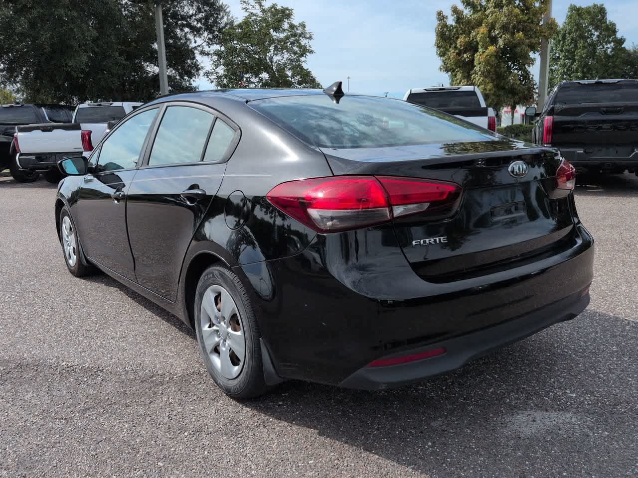 Used 2018 Kia Forte LX FWD image 4