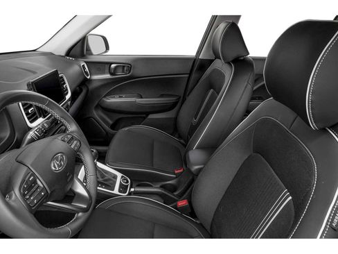 Used 2023 Hyundai Venue Limited w/ Cargo Package FWD image 6
