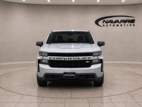 Used 2020 Chevrolet Silverado 1500 Custom w/ Custom Value Package RWD image 3