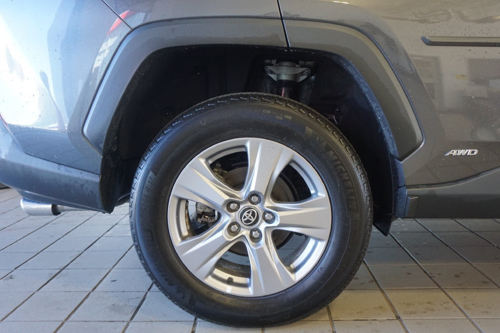 Used 2022 Toyota RAV4 XLE w/ Convenience Package AWD/4WD image 30