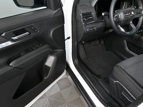 New 2026 GMC Terrain Elevation w/ Black Edition image 7