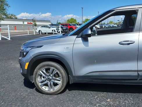 Used 2023 Kia Seltos LX AWD/4WD image 10