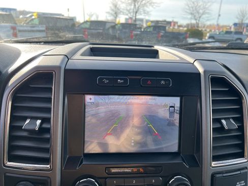 Used 2017 Ford F150 Raptor image 19