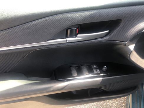Used 2025 Toyota Camry SE w/ Multimedia Upgrade Package FWD image 23