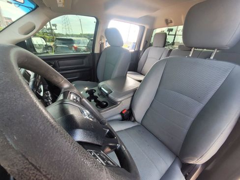 Used 2017 RAM 2500 Tradesman w/ Chrome Appearance Group AWD/4WD image 18