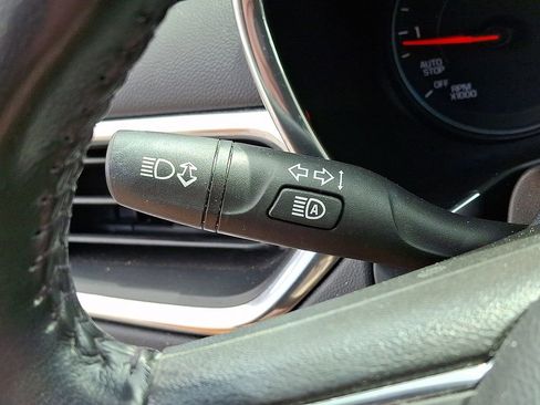 Used 2020 Chevrolet Equinox LT AWD/4WD image 24