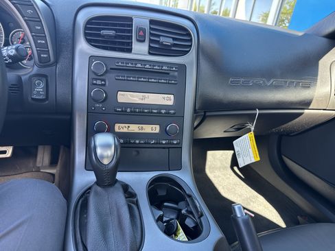 Used 2007 Chevrolet Corvette Convertible RWD image 5