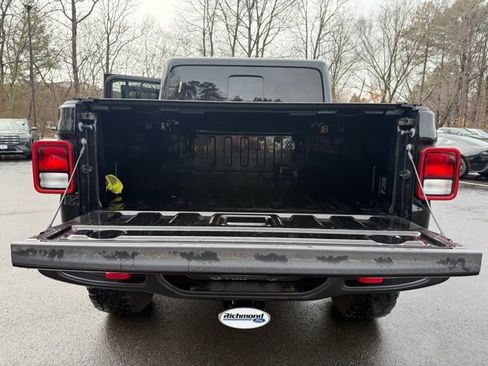 Used 2023 Jeep Gladiator Rubicon w/ Cold Weather Group image 2