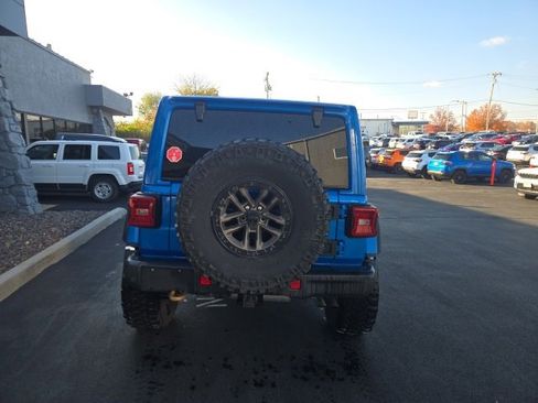 Used 2025 Jeep Wrangler Unlimited Rubicon 392 image 6