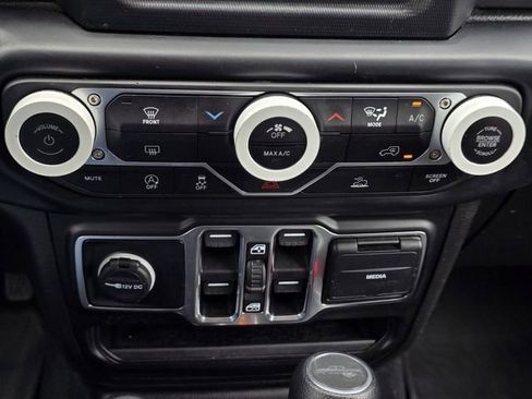 Used 2022 Jeep Gladiator Sport AWD/4WD image 23