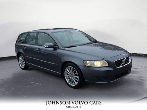 Used 2009 Volvo V50 2.4i image 2