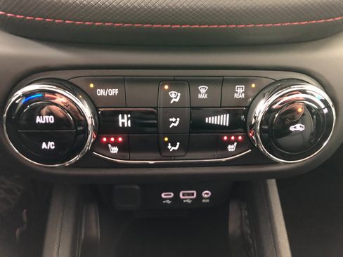 Certified 2023 Chevrolet TrailBlazer RS w/ Convenience Package image 28