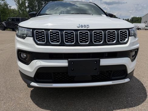 Certified 2025 Jeep Compass Limited AWD/4WD image 22