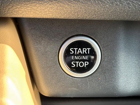 Certified 2023 Nissan Rogue Platinum image 15