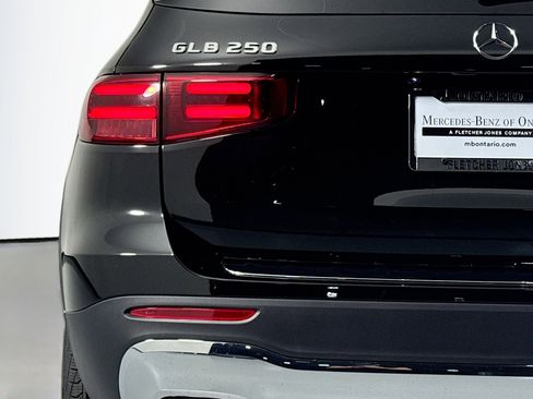 New 2026 Mercedes-Benz GLB 250 image 15